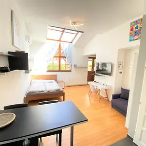 Apartment Black Eagle, Prag
